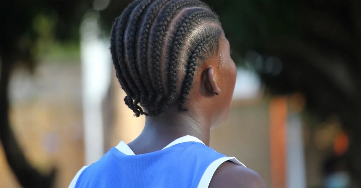 découvrez l'art du tressage avec nos techniques de braiding pour embellir vos coiffures au quotidien.